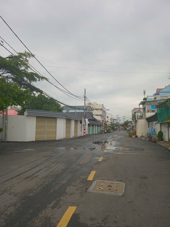 HXH, Đường Nguyễn Trãi, Q 5, 3 tầng. 5.5 tỷ