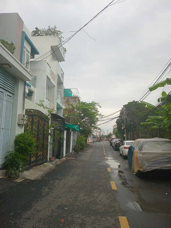 HXH, Đường Trần Hưng Đạo, Q 5, 35 m2, 3 tầng. Giá nhỉnh 5 tỷ