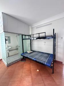 Bán nhà Hoàng Mai Đẹp Long Lanh gần khu dân trí cao, gần trường cấp 3 , cách chợ vài bước chân giá 8,5 tỷ , 40m2, 4 tầng