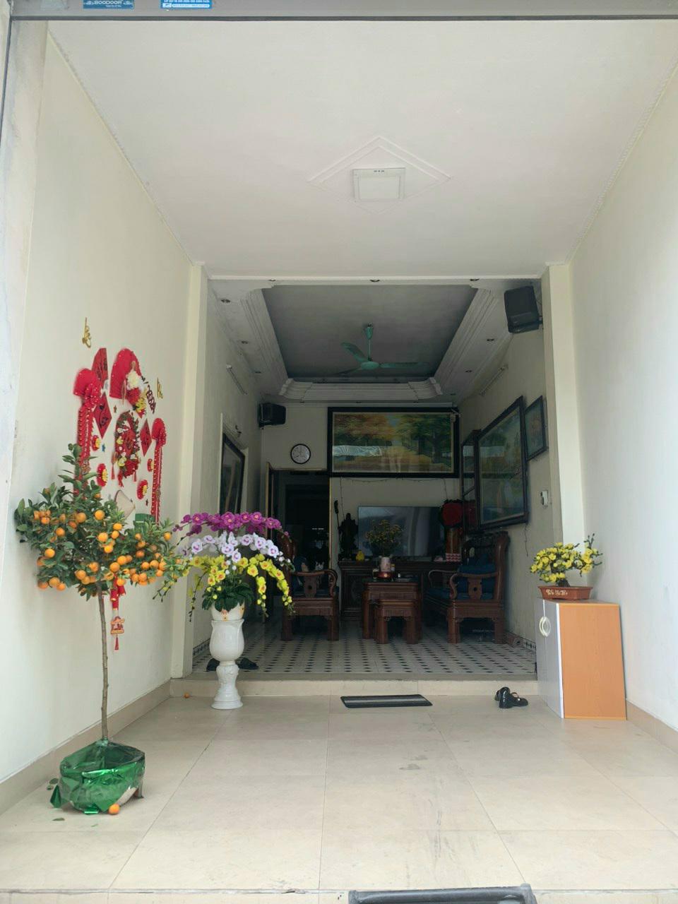 Ô TÔ TRÁNH - KINH DOANH - HAI MẶT NGÕ