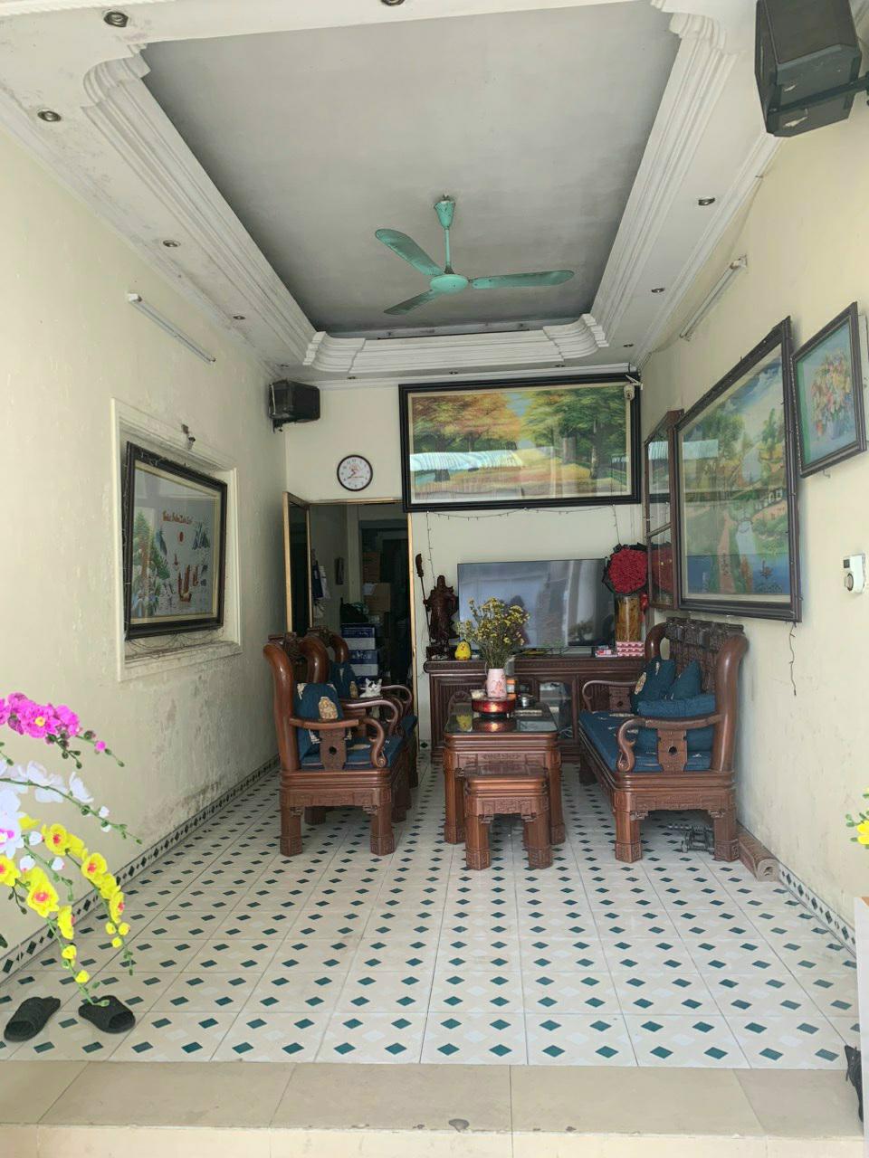 Ô TÔ TRÁNH - KINH DOANH - HAI MẶT NGÕ