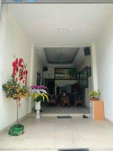Ô TÔ TRÁNH - KINH DOANH - HAI MẶT NGÕ