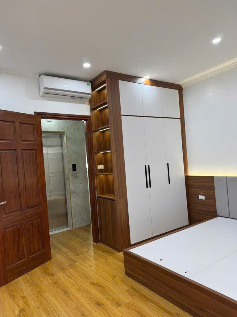 Bán nhà phố ngọa long 35m2 full nội thất x6 tầng thang máy x4 ngủ MT 4,6m nhỉnh 7 tỷ