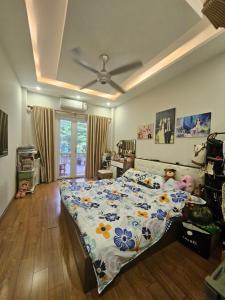 Bán nhà bồ đề, gần cầu trần hưng đạo, oto chỉ 9.x tỉ