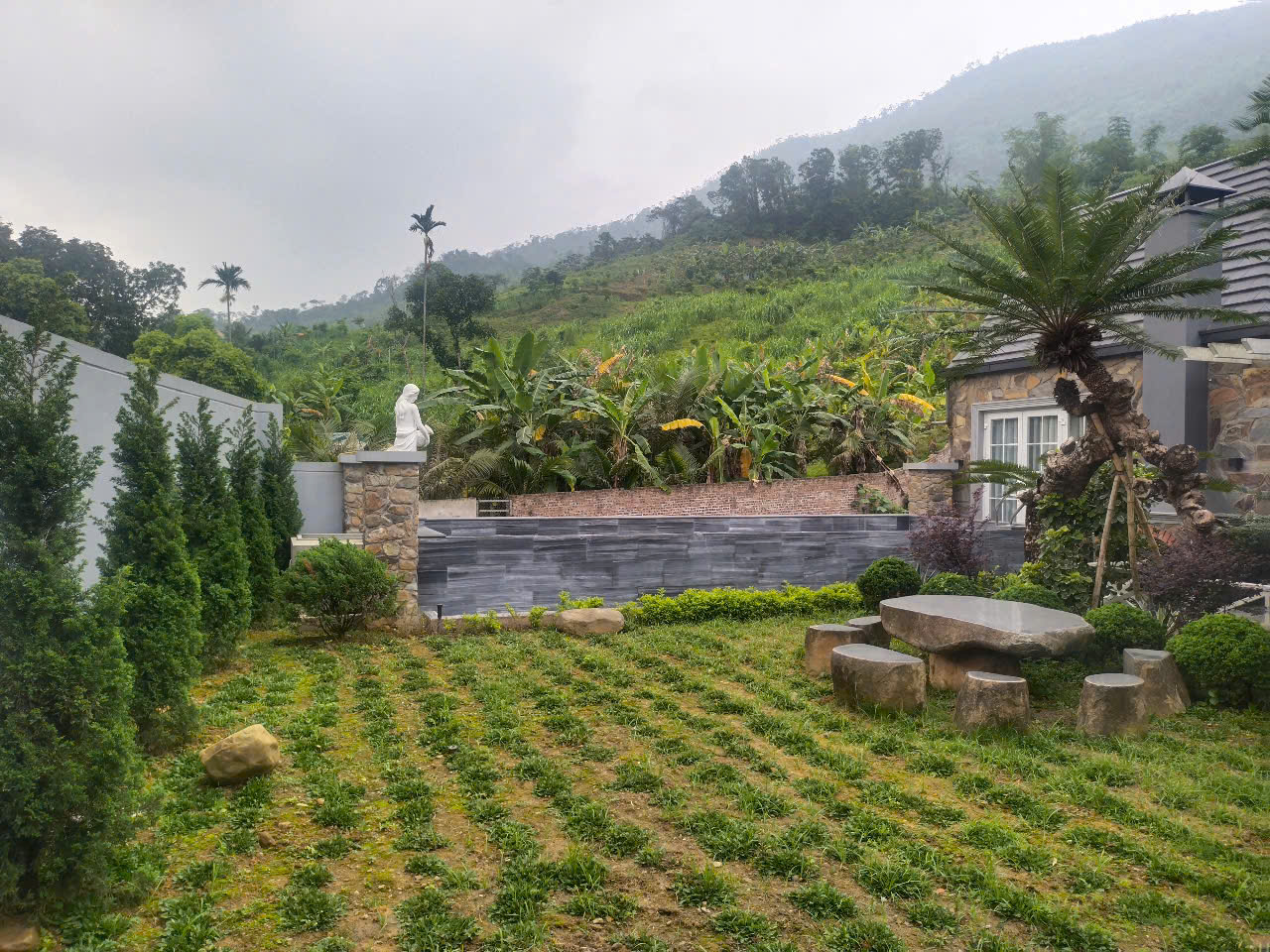 Bán biệt thự nhà vườn nghỉ dưỡng tại Phú Mãn, view suối đẹp - 516m2 - giá chỉ 8.5 tỷ