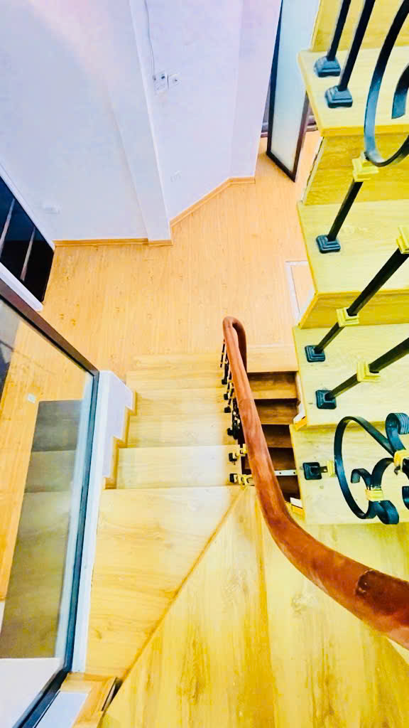 HÀNG THAN, 30M2, GẦN PHỐ, SÂN RỘNG, SẴN NỘI THẤT, 5.5 TỶ