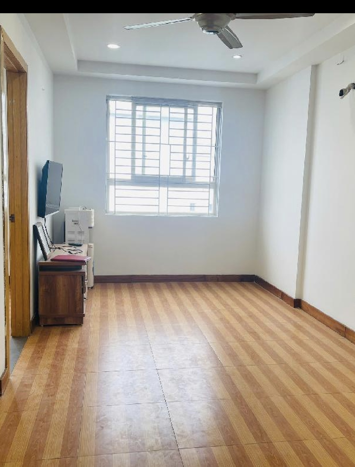 Bán nhà 4 tầng đã có sổ đường Nguyễn Phong Sắc
