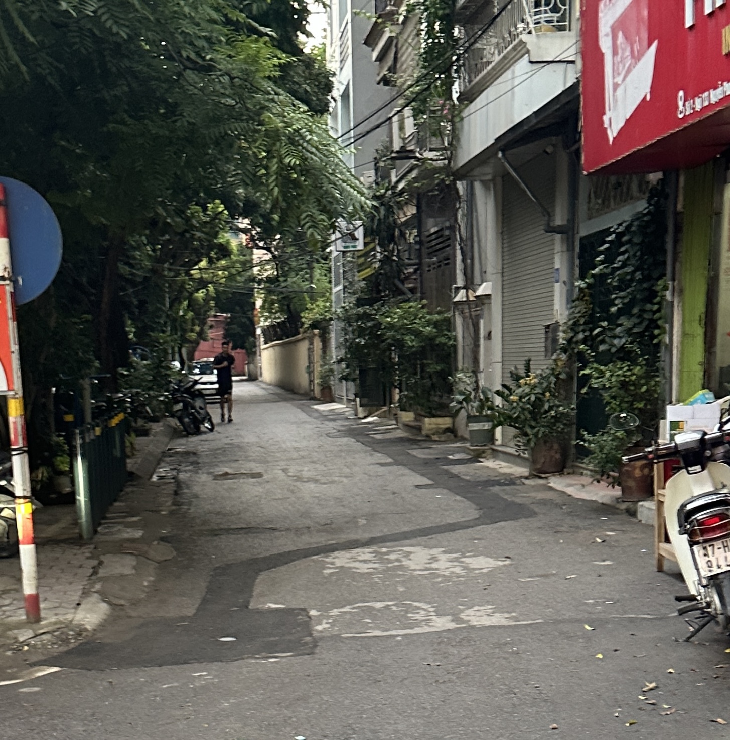 Bán nhà 4 tầng đã có sổ đường Nguyễn Phong Sắc