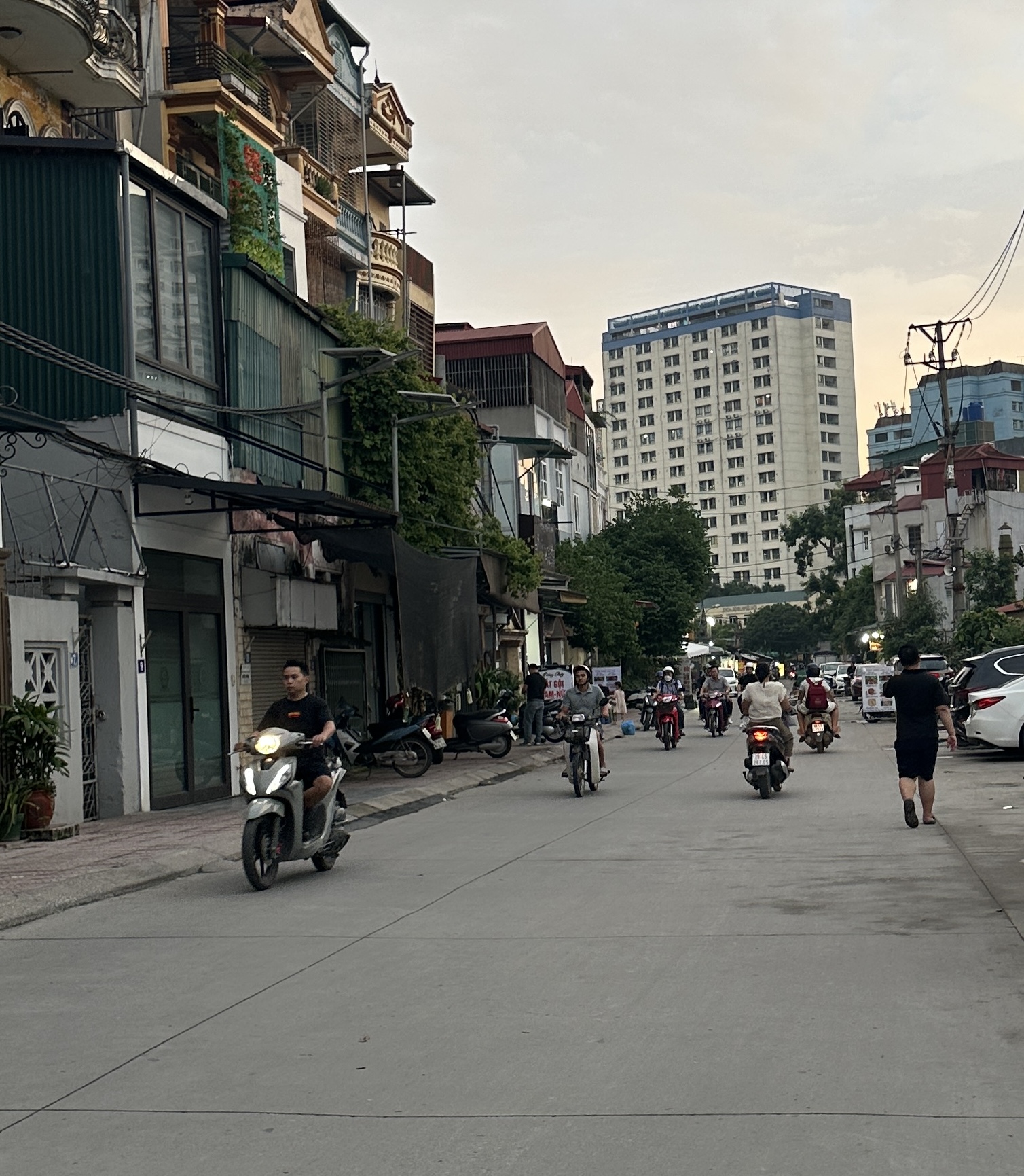 Bán mặt bằng kinh doanh gần đường Trần cung, 30m2