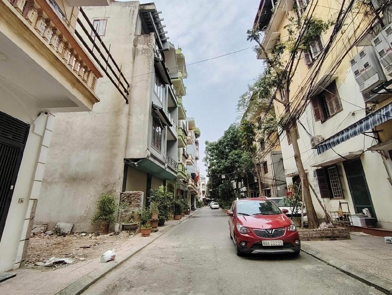 Bán nhà Long Biên 50m .Lô góc, ô tô đỗ cửa, Kinh doanh