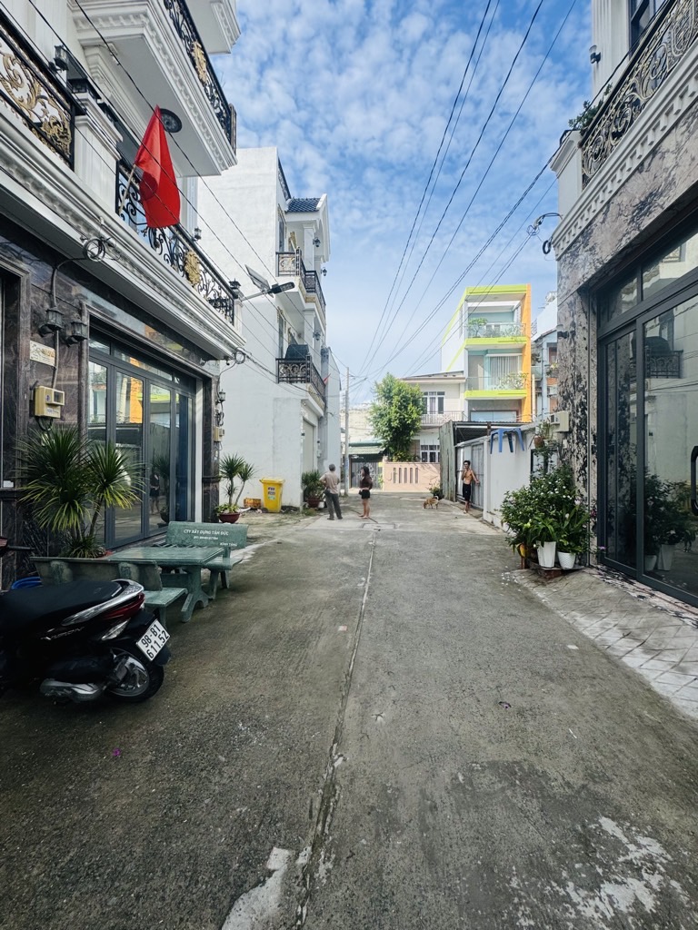 BÌNH HƯNG HÒA - BÌNH TÂN - 4x15M A4 - 4 TẦNG LUNG LINH - HẺM 6M - NHỈNH 6 TỶ.