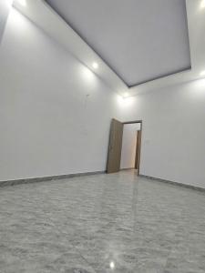 NHÀ VỊ TRUNG TÂM BÌNH TÂN GIÁP BÊN TÂN PHÚ GẦN ĐẦM SEN - HẺM OTO 8M VÀO TRƯỚC NHÀ 4M THẲNG TRỤC RA MT - 2 TẦNG BTCT MỚI ĐẸP