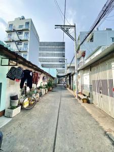 CHÍNH CHỦ TRANG BÌA - ĐƯỜNG SỐ 16, BHH, BT - BÌNH TÂN GIÁP TÂN PHÚ - KẾ AEON MALL - HẺM Ô TÔ - 65M2 - NỞ HẬU NHẸ