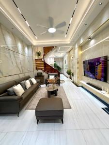 BÌNH TÂN - NGAY NGÃ TƯ GÒ MÂY - 4x15M A4 - 4 TẦNG LUNG LINH - HẺM 6M - NHỈNH 7TỶ. - BÌNH HƯNG HÒA