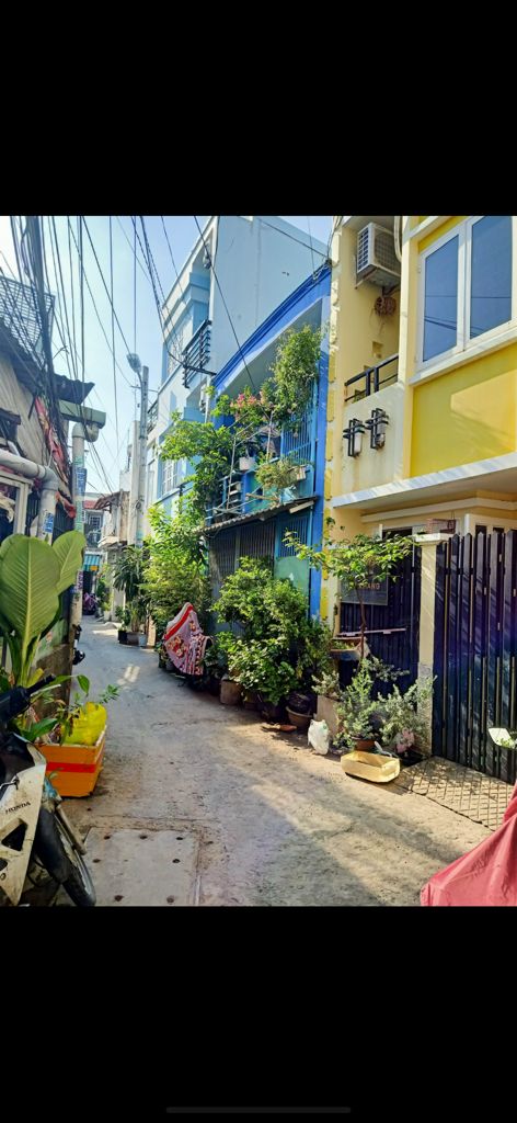 Bán Nhà Quận 7 , Gần Trần Xuân Soạn , 4 x 9.15 , 3 Tầng , Hẻm Ba Gác , Giá 4.x tỷ .