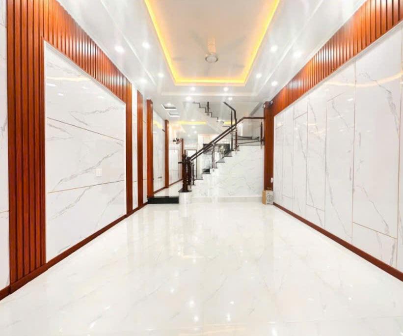 Bán Nhà Quận 7 , Hẻm 3m , 2 Tầng , 4x16 , Gần Huỳnh Tấn Phát , Giá 5,x tỷ.