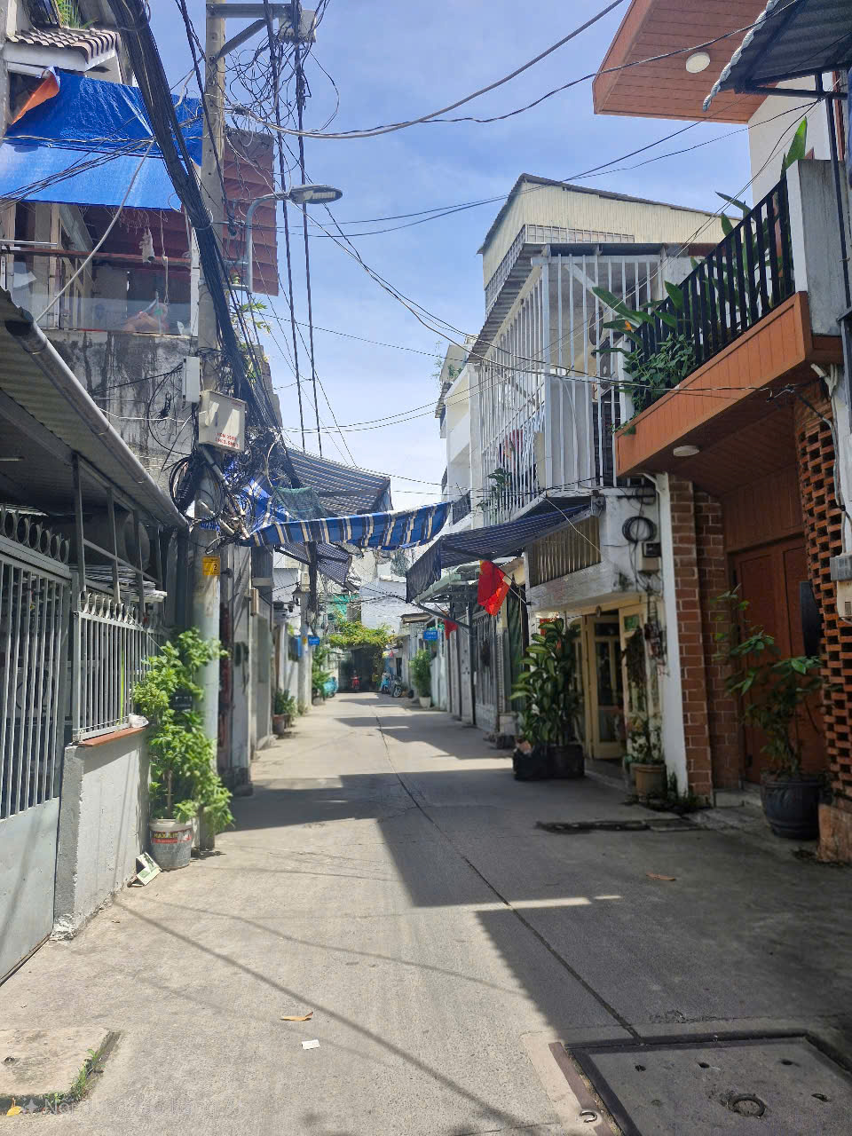 Bán Nhà Quận 7 , 44m2 , 2 Tầng , Nhà Mới , Hẻm Xe Hơi , 6.x tỷ