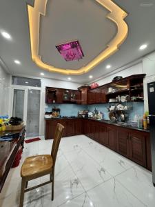 Cần bán nhà, DT (4,2 x 16,5), 4 lầu, đường 8m, gần Nguyễn Oanh, Gò Vấp, giá 6,2 tỷ.