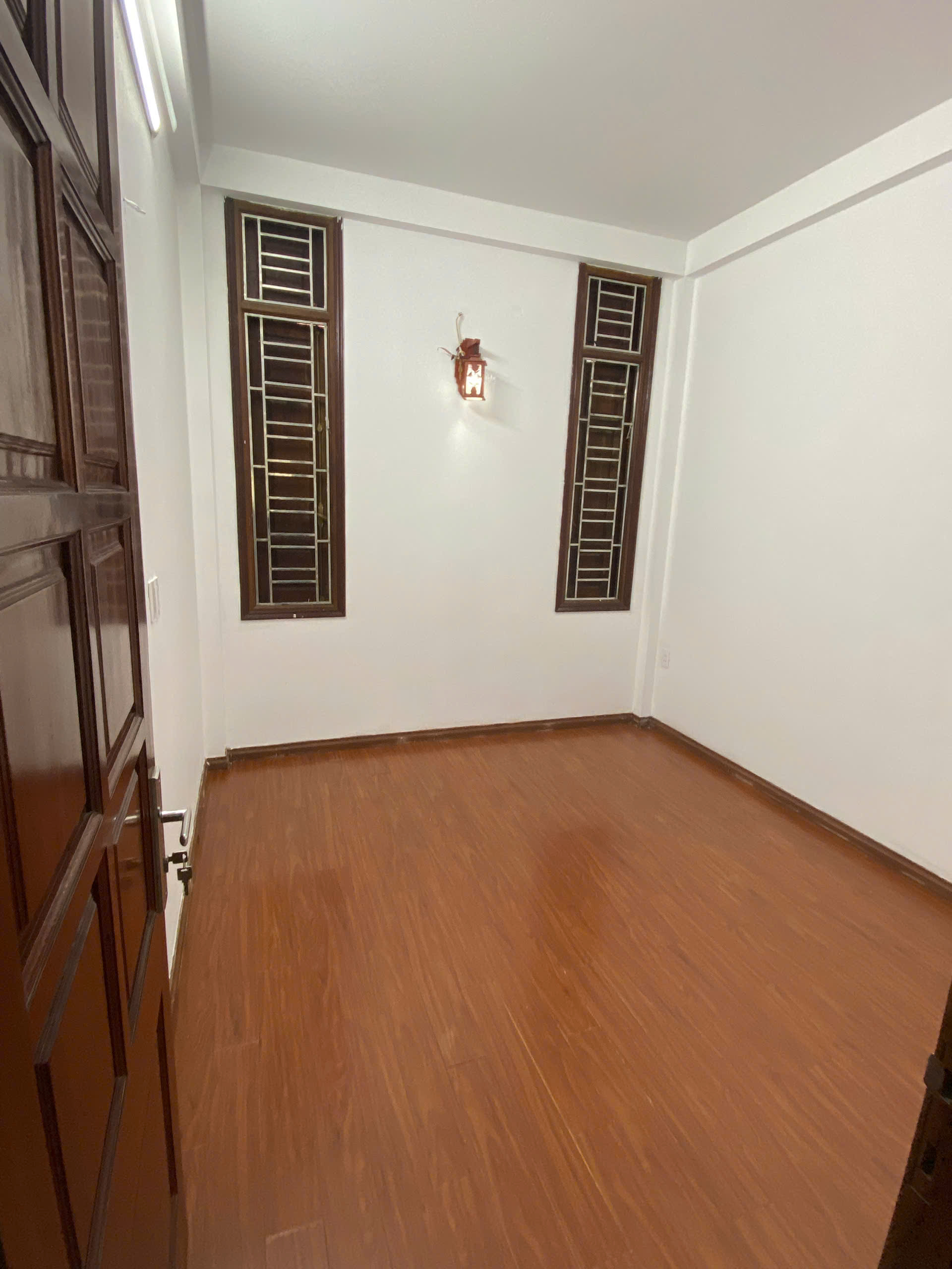 B.Á.N NHÀ-VĨNH QUỲNH, PHÂN LÔ, NGÕ NÔNG, GẦN PHỐ, NHÀ DÂN XÂY CHẮC CHẮN, 33m2, MT: 3.2m, Nhỉnh 5 tỏi nhỏ xíu.