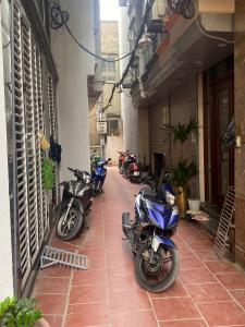 NHÀ ĐẸP NHÀ XINH LIÊN HỆ MÌNH SIÊU PHẨM NHÀ PHỐ NGAY TRUNG TÂM HUYỆN THANH TRÌ, CÁCH PHỐ CHỤC BƯỚC CHÂN, 35M2, 6 TỎI THƯƠNG LƯỢNG MỎI MIỆNG .