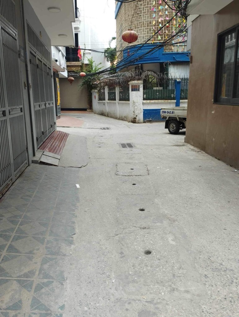 GIÁ SỐC! GIẢM 200TR - Đất Kim Mã Ô tô vào chỉ 5.4 Tỷ - Chủ nhà đi Mỹ bán gấp!