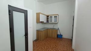HÀNG TUYỂN! Căn duy nhất dưới 4 tỷ có 4 PN, thông 2 ngõ tại Hoàng Hoa Thám - 30m², 3.6 tỷ.