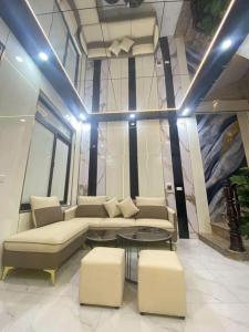 Bán nhà 169 Phố Hoàng Mai, SH tránh nhau thoải mái, 26m2, Giá Hot- nhỉnh 5,3 tỷ
