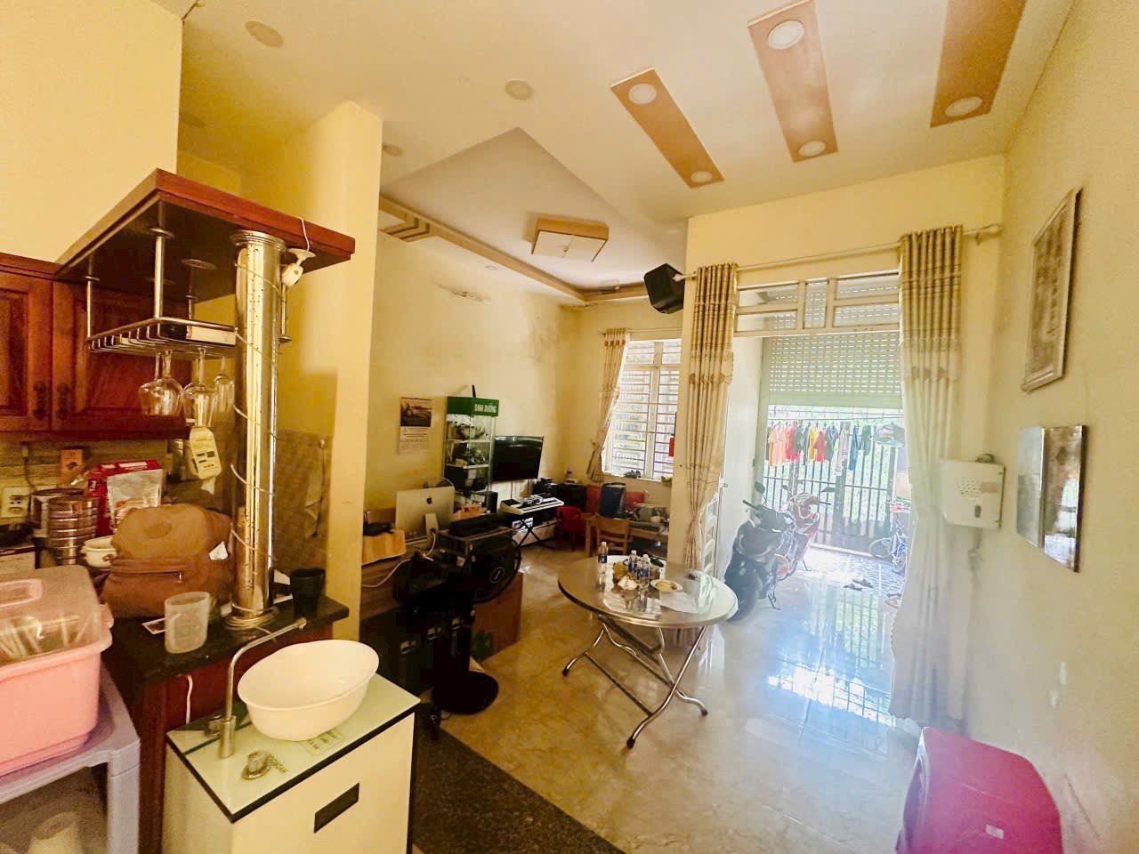 Tìm chủ mới