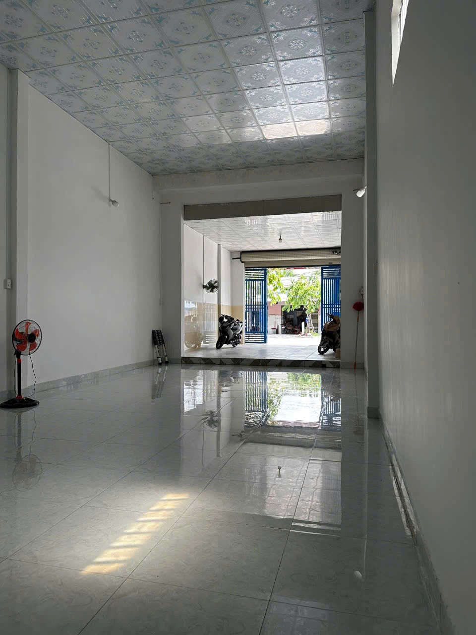Bán nhà lê văn quới