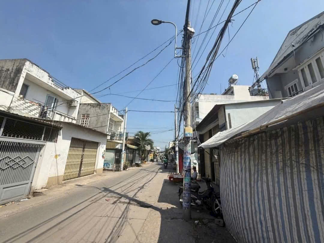 Bán nhà lê văn quới