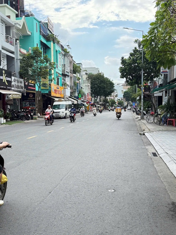 Bán nhà vườn lài