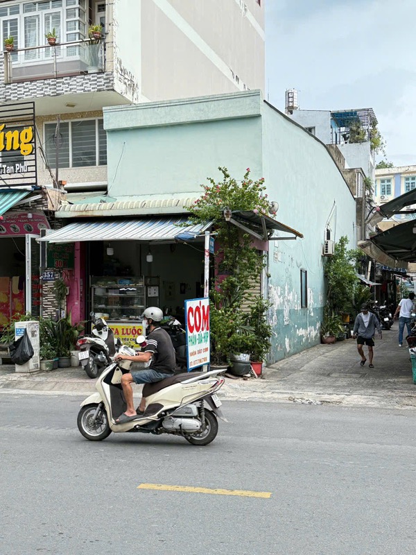 Bán nhà vườn lài