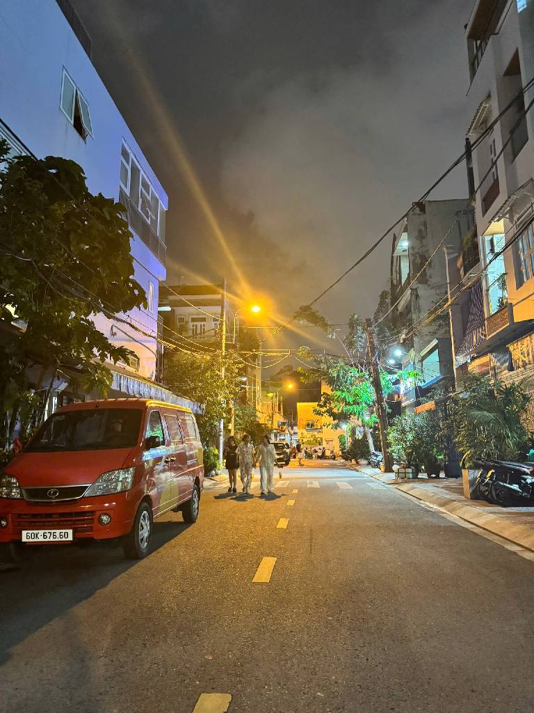 Bán nhà khuông việt