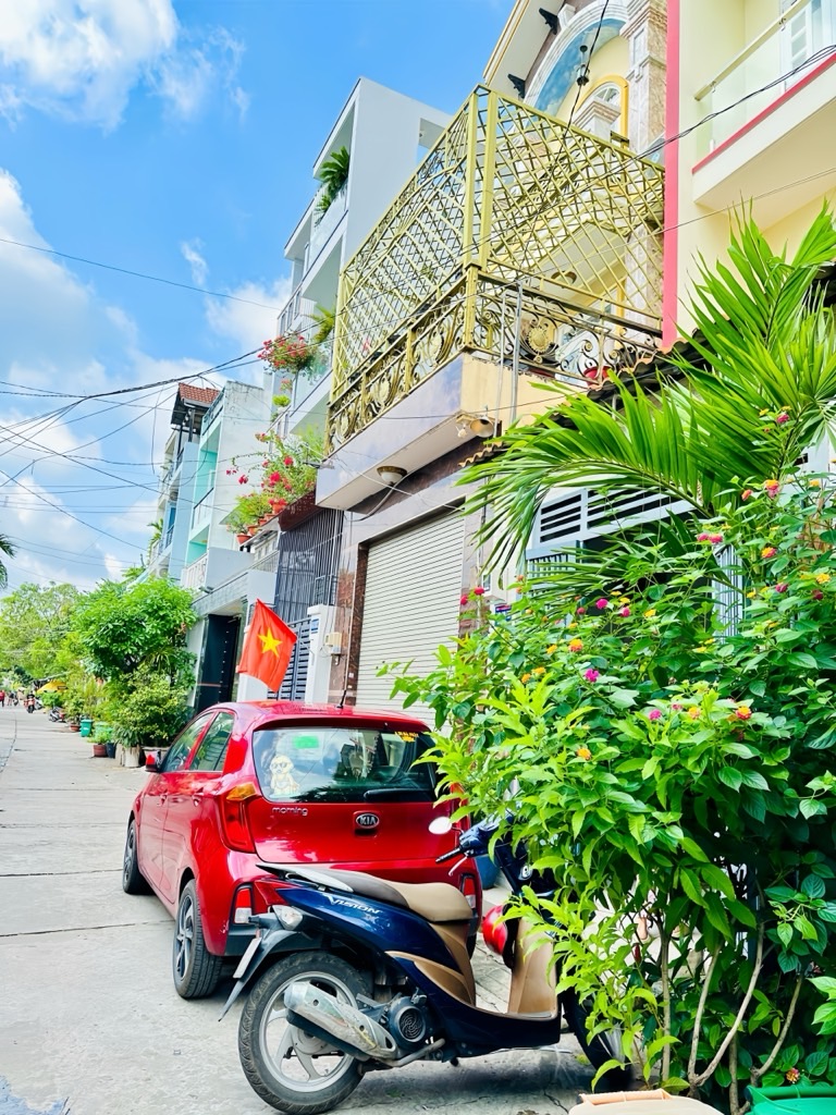 Nhà bán bình trị đông