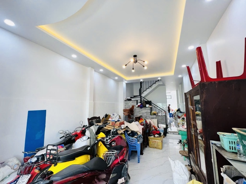 Bán nhà tô hiệu