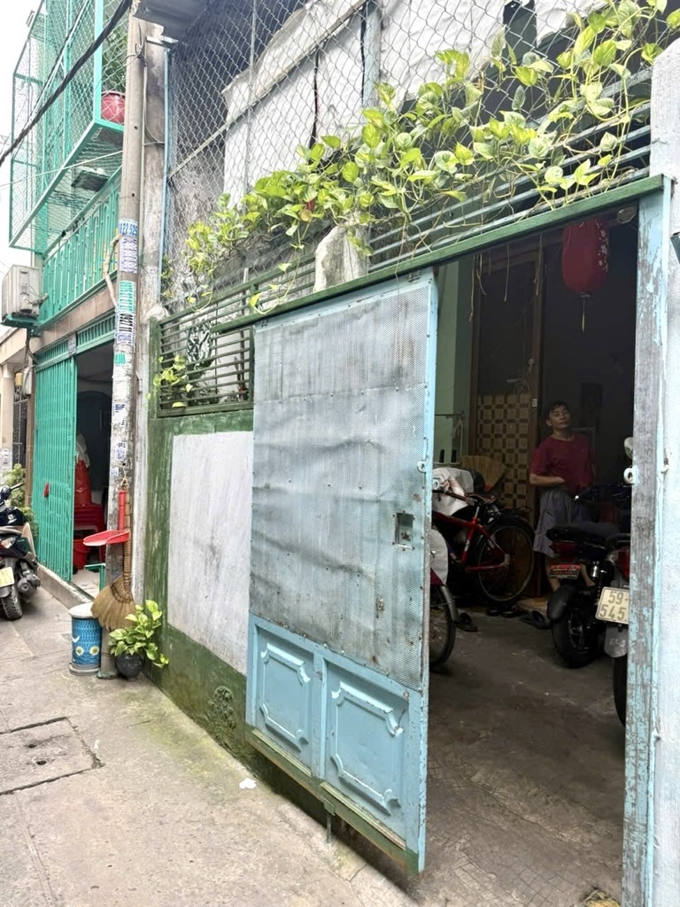 Nhà bán tân phú