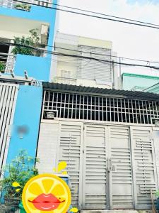 Nhà bán bình trị đông