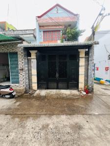 Nhà bán tân tạo