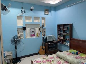 Nhà bán bình trị đông b