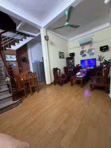 Nhà phố Lê Trọng Tấn - nhà gần mặt phố - ô tô đỗ gần nhà