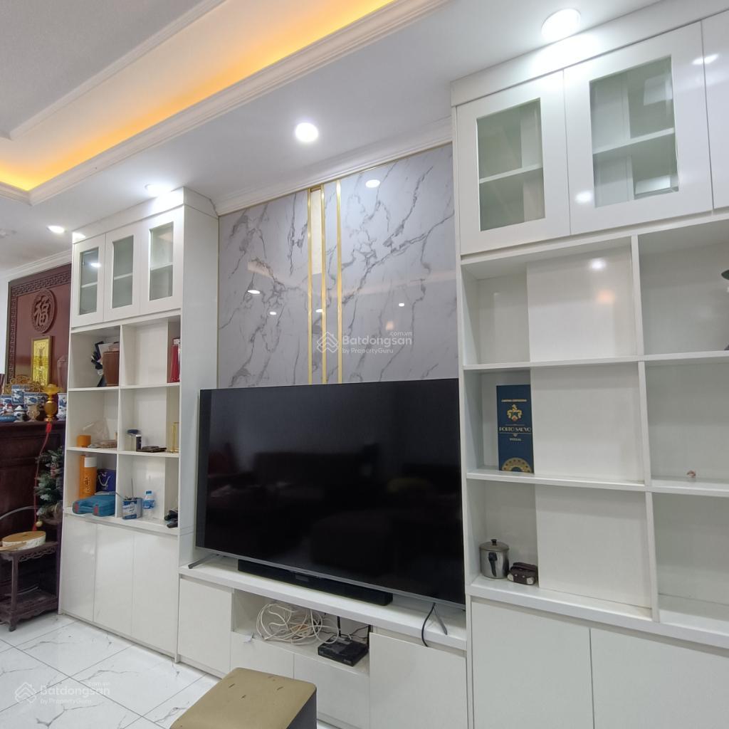 BÁN NHÀ HỒNG TIẾN -BỒ ĐỀ 42m 6 TẦNG GARA Ô TÔ NGÕ THÔNG 15M RA MẶT PHỐ GẦN BV TÂM ANH