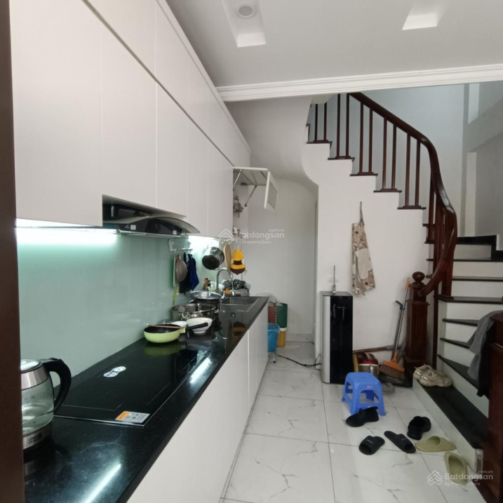 BÁN NHÀ HỒNG TIẾN -BỒ ĐỀ 42m 6 TẦNG GARA Ô TÔ NGÕ THÔNG 15M RA MẶT PHỐ GẦN BV TÂM ANH