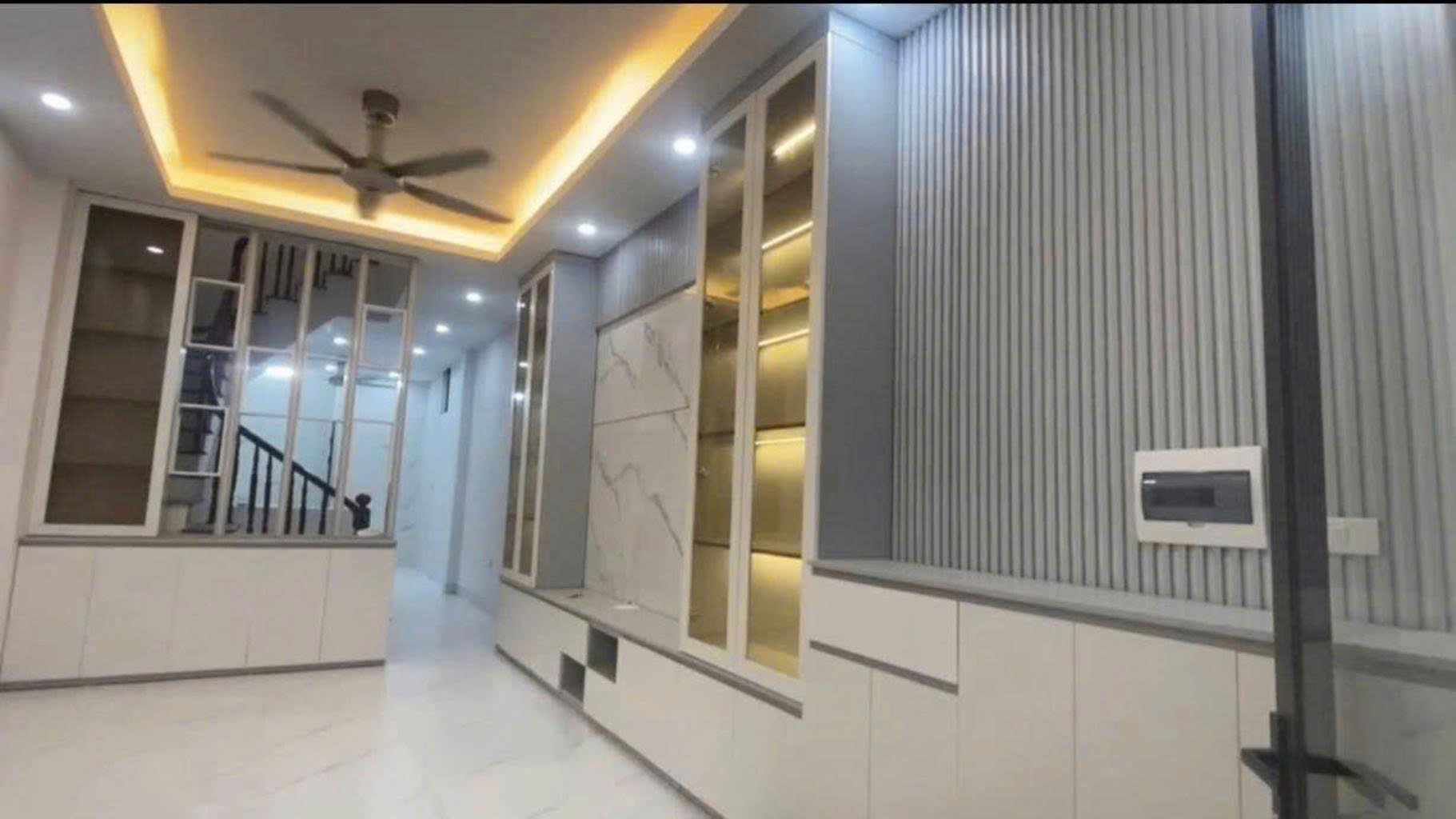 Bán nhà Miêu Nha nhà mới hoàn thiện, oto đỗ cửa 8.3 tỷ
