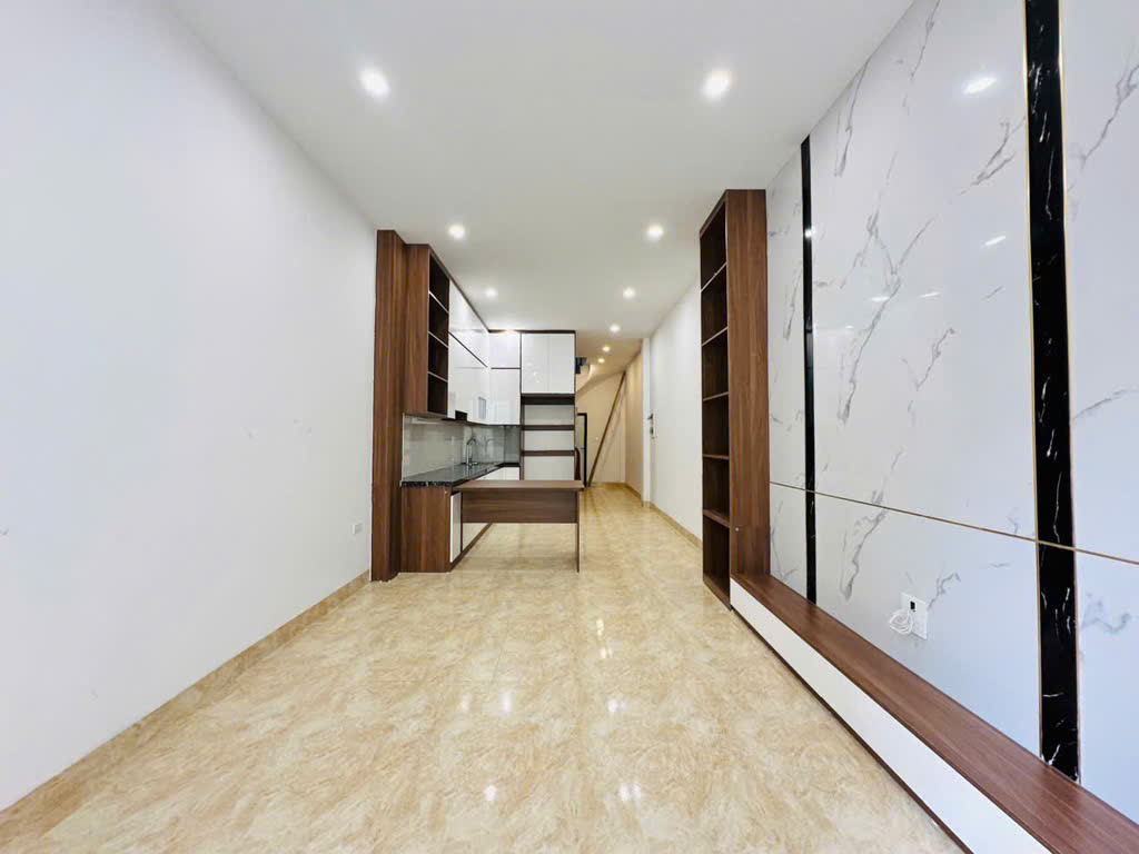 Bán nhà Đại Từ, 32m2 , MT 3.4m, 6 tầng thang máy, giá nhỉnh 7 tỷ