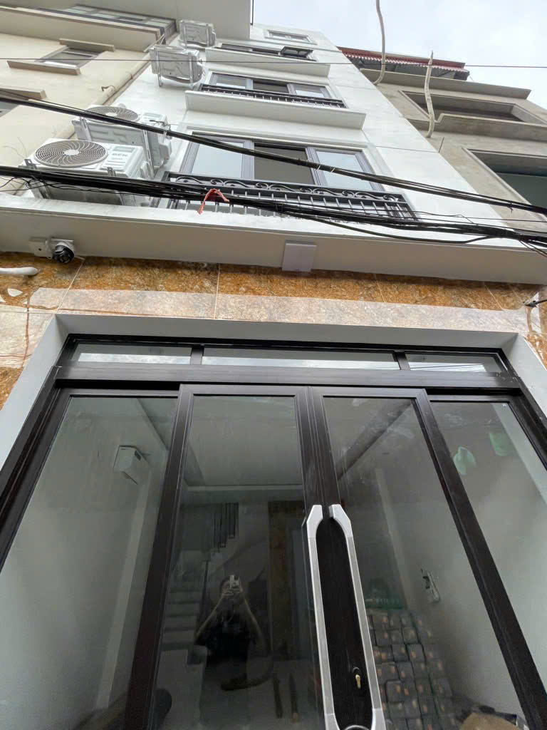 NHÀ ĐẸP THỊNH LIỆT - Ô TÔ TẢI ĐỖ CỬA- 6T THANG MÁY