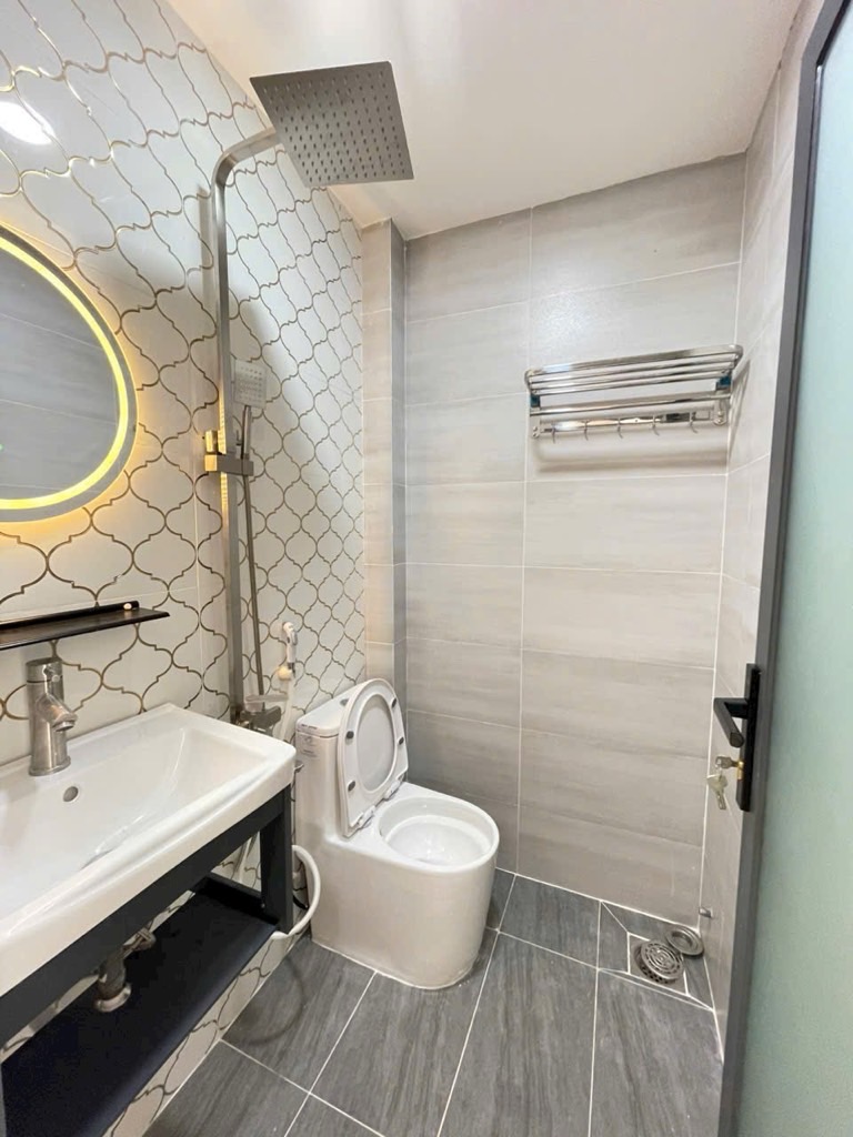 Nhà Bình Thạnh gần chợ Bà Chiểu giá nhĩnh 4T