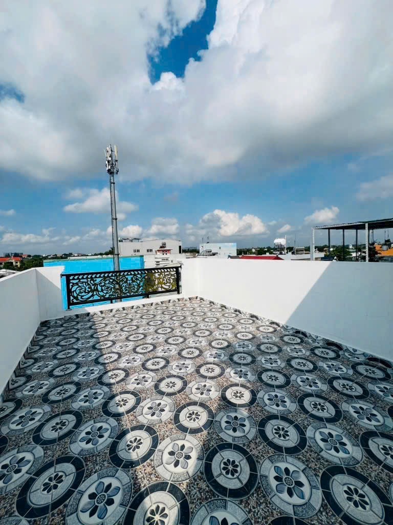 Nhà đẹp 4 tầng hẻm xe hơi bình tân