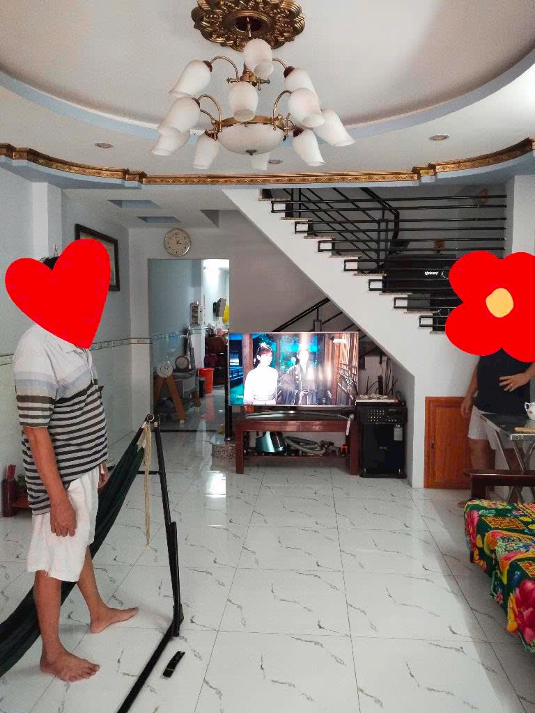 Bán nhà ngay phường Tân Tạo, 4x18m, 2Lầu, 5 tỷ 8Thương lượng