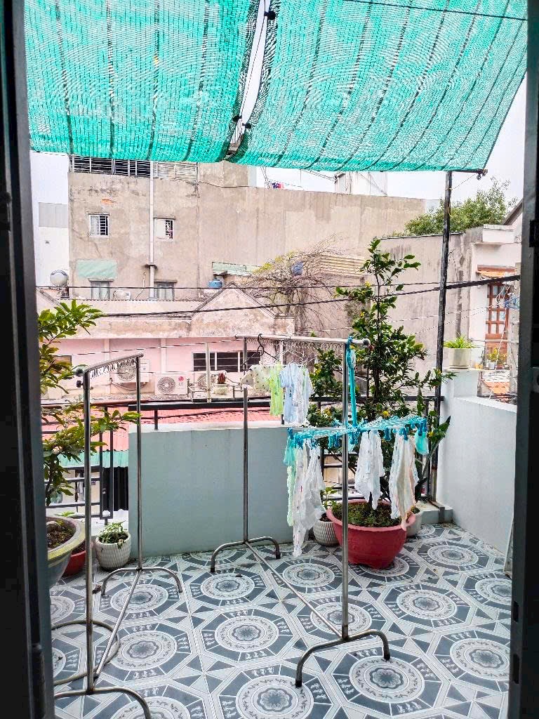 Bán nhà ngay phường Tân Tạo, 4x18m, 2Lầu, 5 tỷ 8Thương lượng