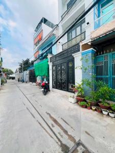Nhà đẹp 4 tầng hẻm xe hơi bình tân